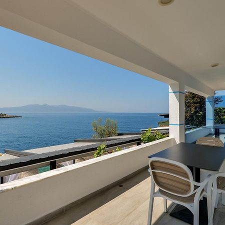 Fabeno Villa ซารานเดอ ภายนอก รูปภาพ