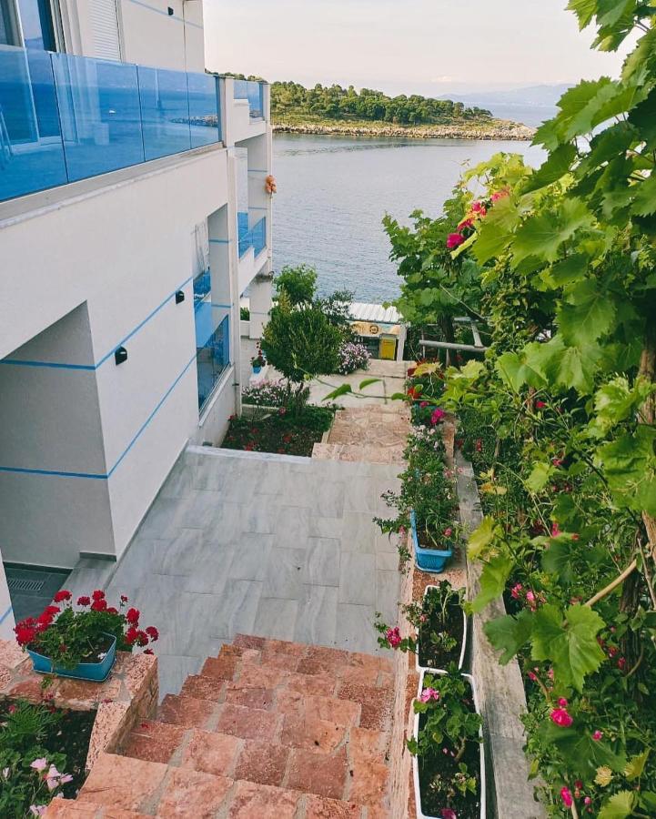 Fabeno Villa ซารานเดอ ภายนอก รูปภาพ