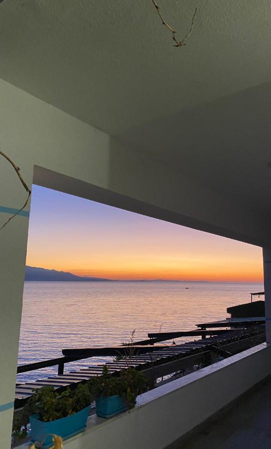 Fabeno Villa ซารานเดอ ภายนอก รูปภาพ