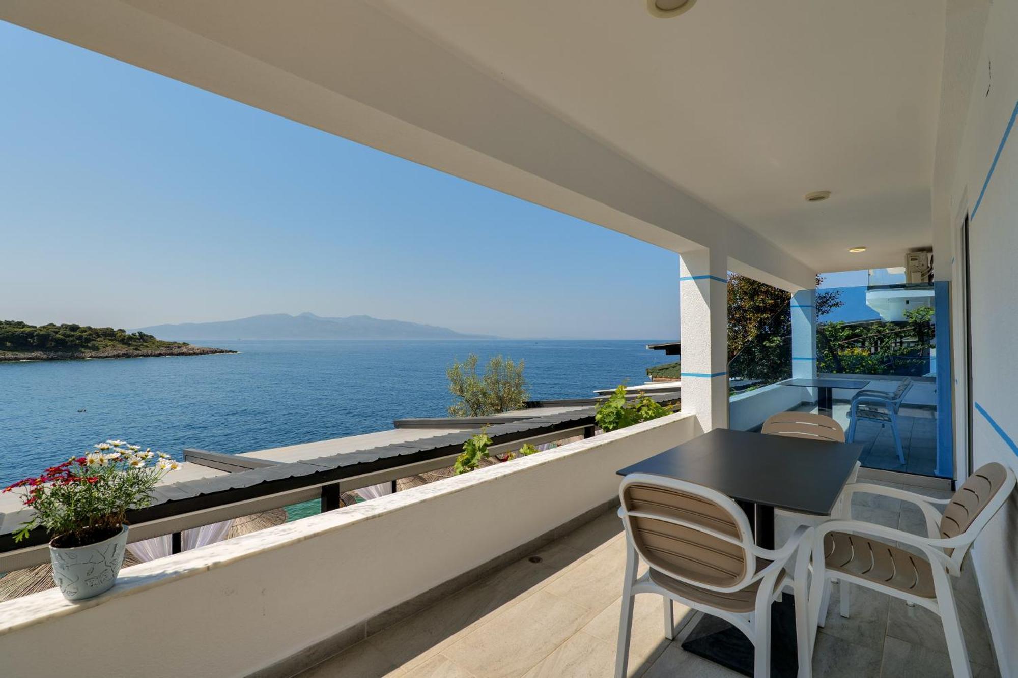 Fabeno Villa ซารานเดอ ภายนอก รูปภาพ